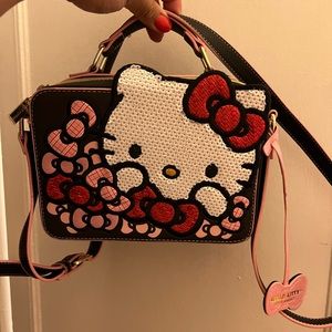 Danielle Nicole Hello kitty